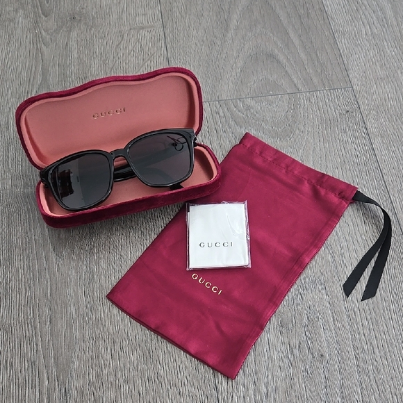 Gucci Accessories - Gucci Black Sunglasses with Case